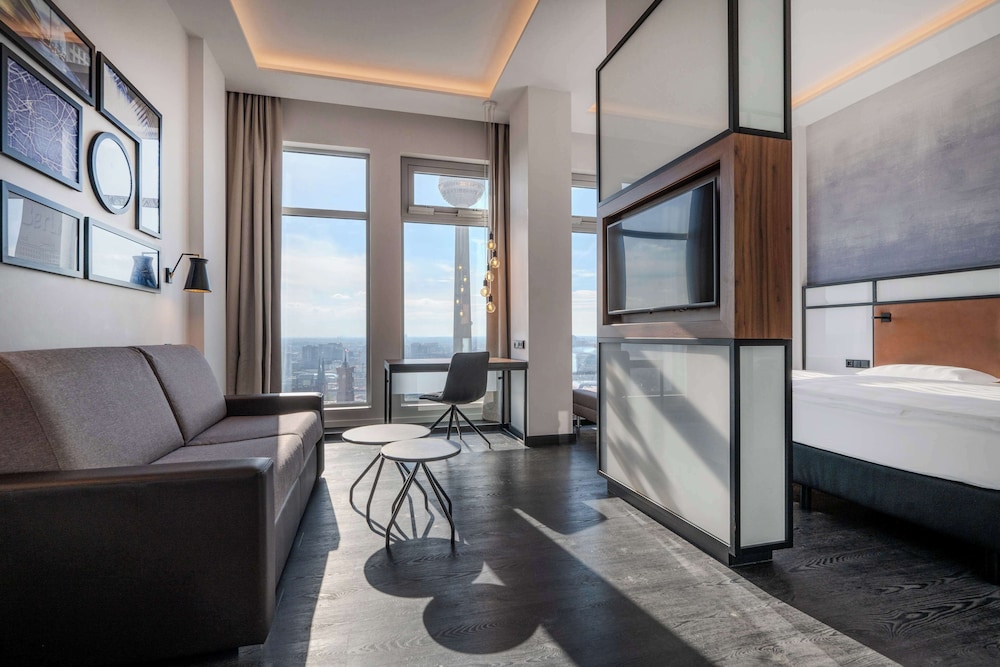 Suite (Sky)