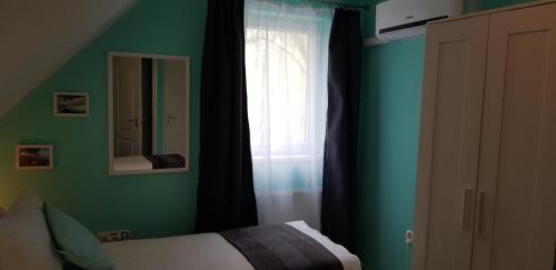 Twin Room with Bathroom photo 3