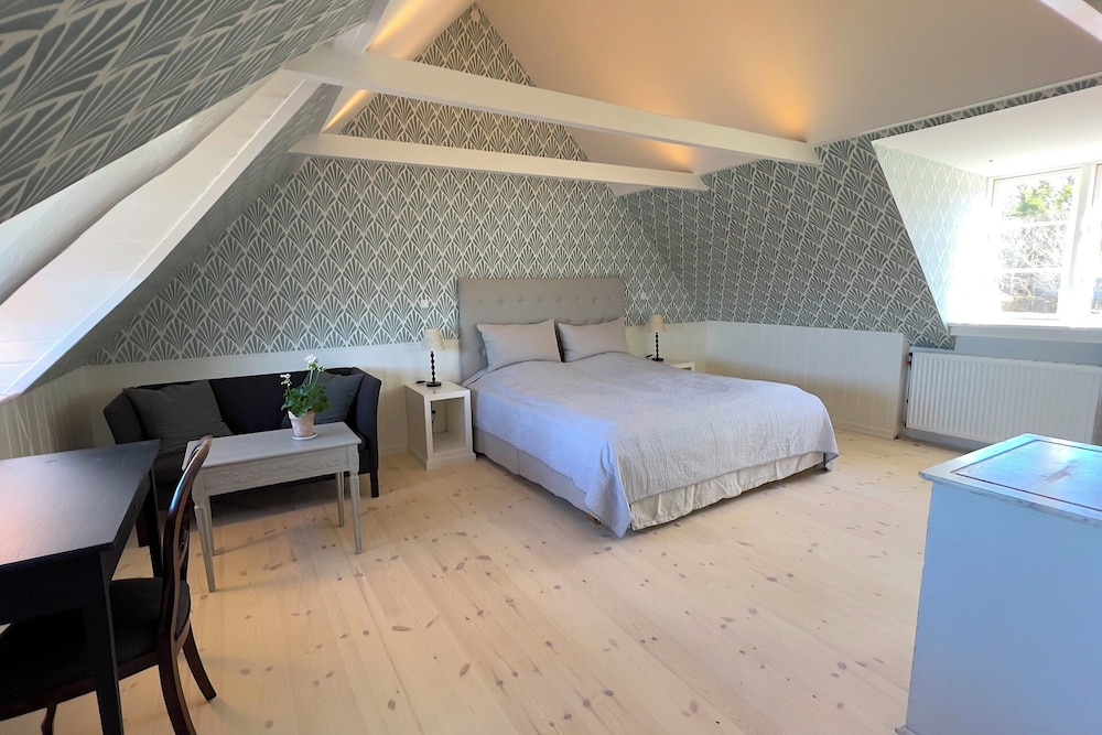 Standard Suite, Ocean View - Photo 1