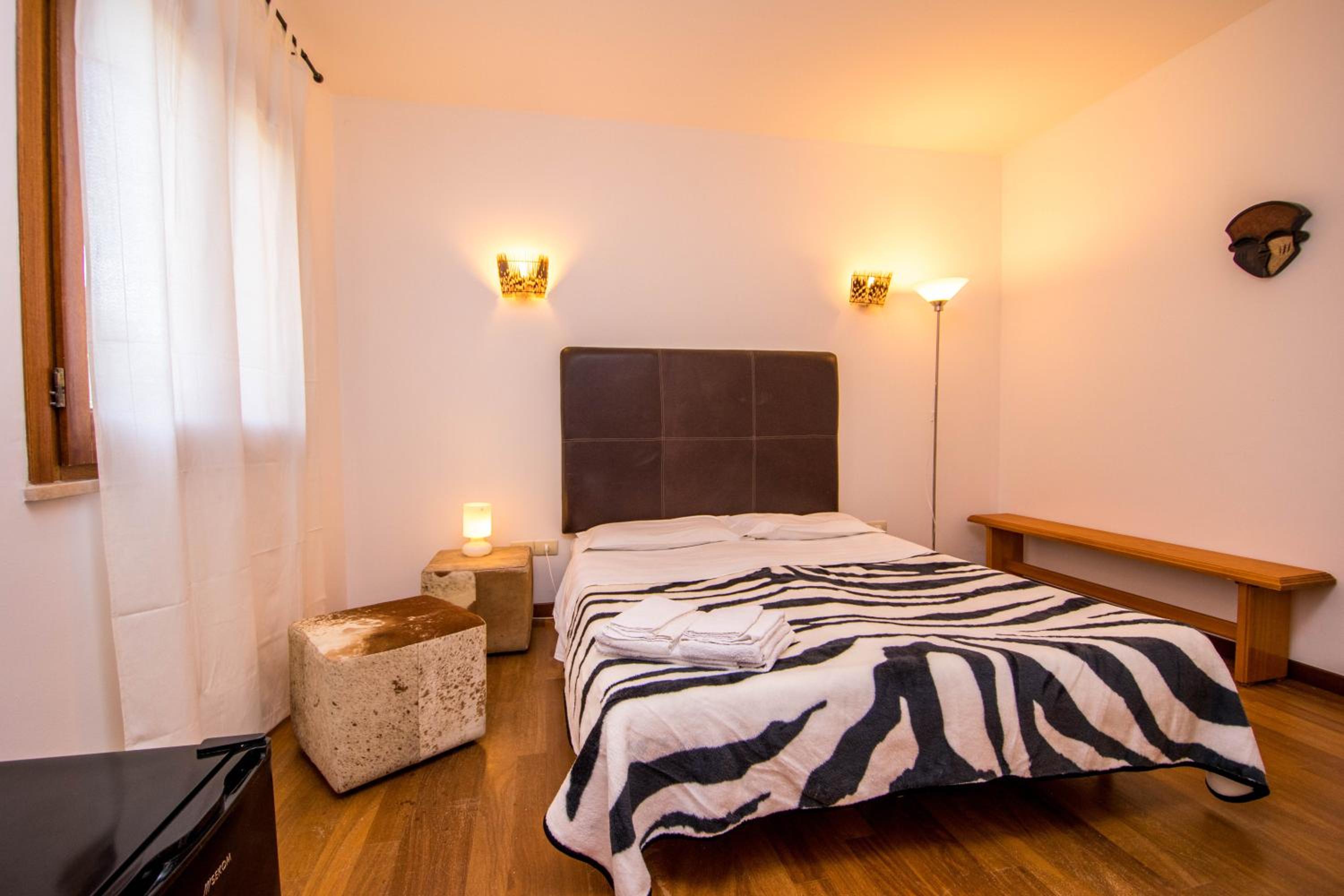 Standard Double Room photo 3