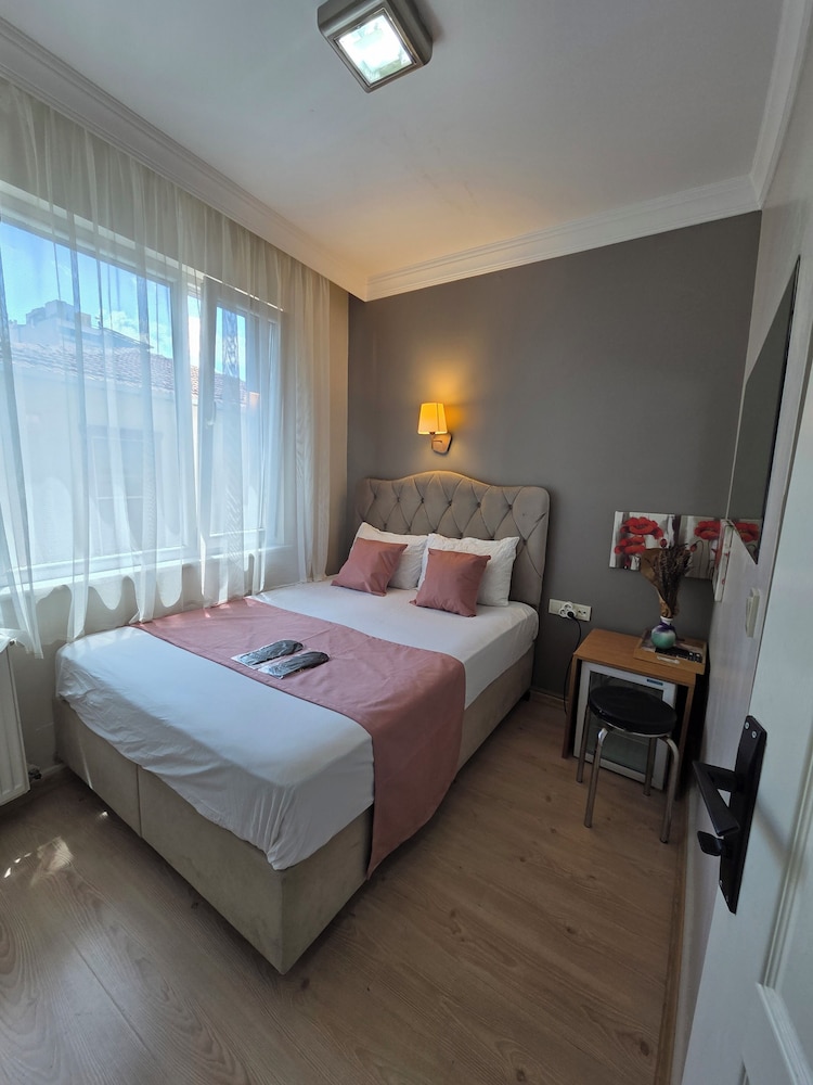 Economy Double Room photo 1