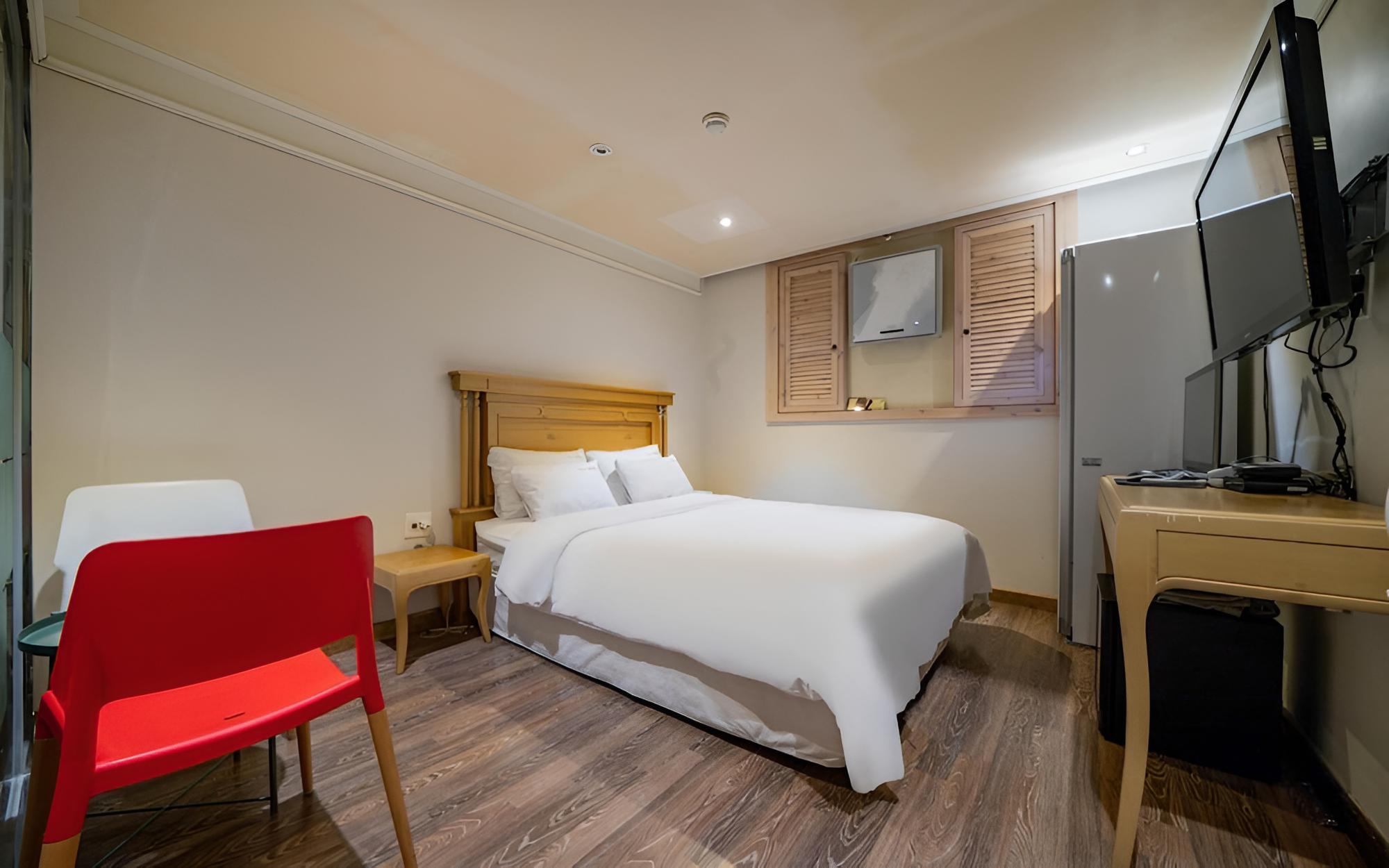 Room (Business Styler (Netflix Styler)) - Photo 6