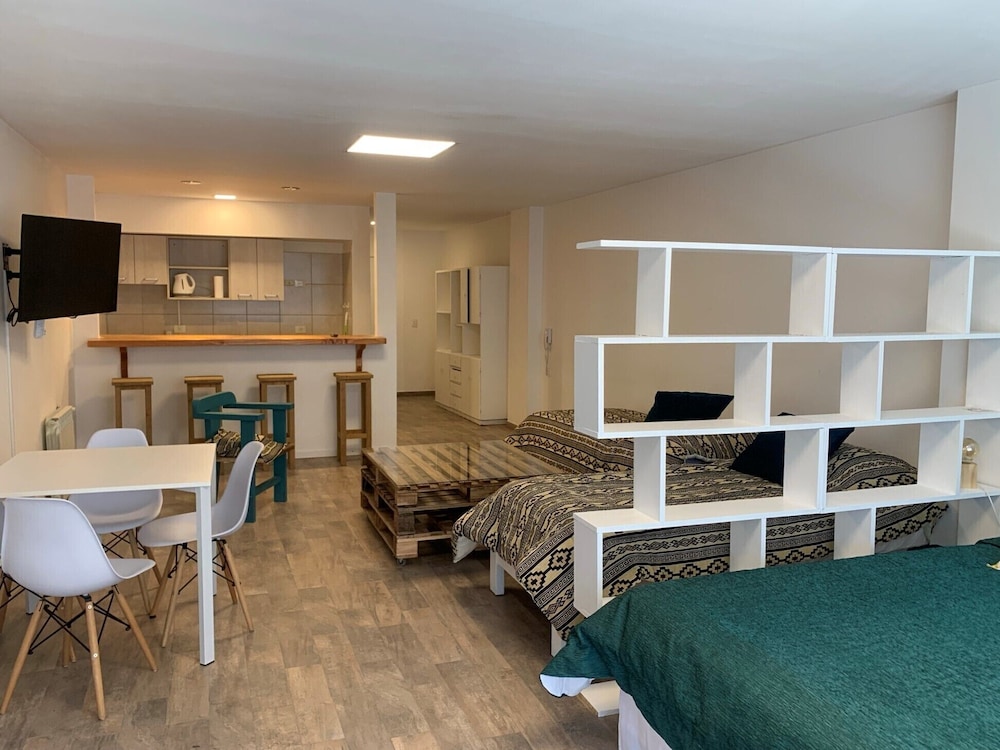 Studio Suite (410) photo 3