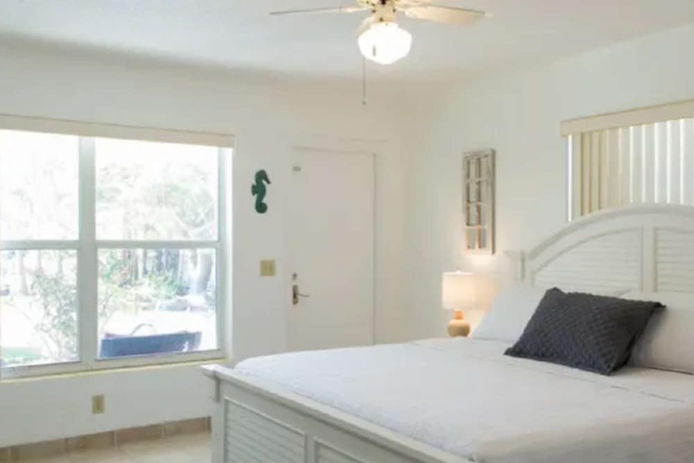 Studio (Southwind 1)