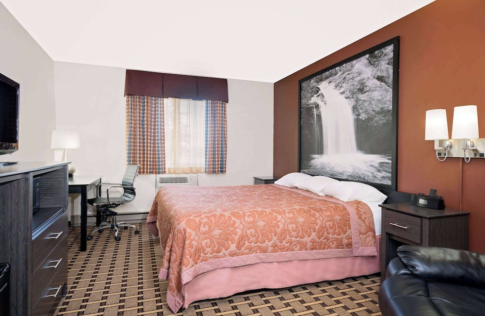 Double Room, 1 King Bed - Photo 3