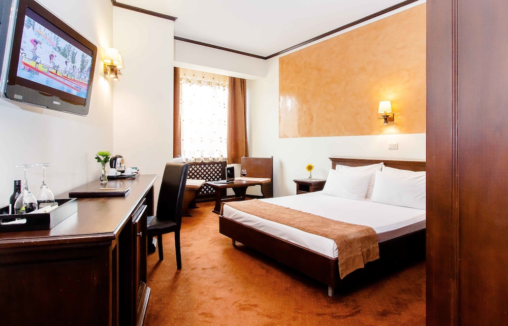 Standard Double Room - Photo 1