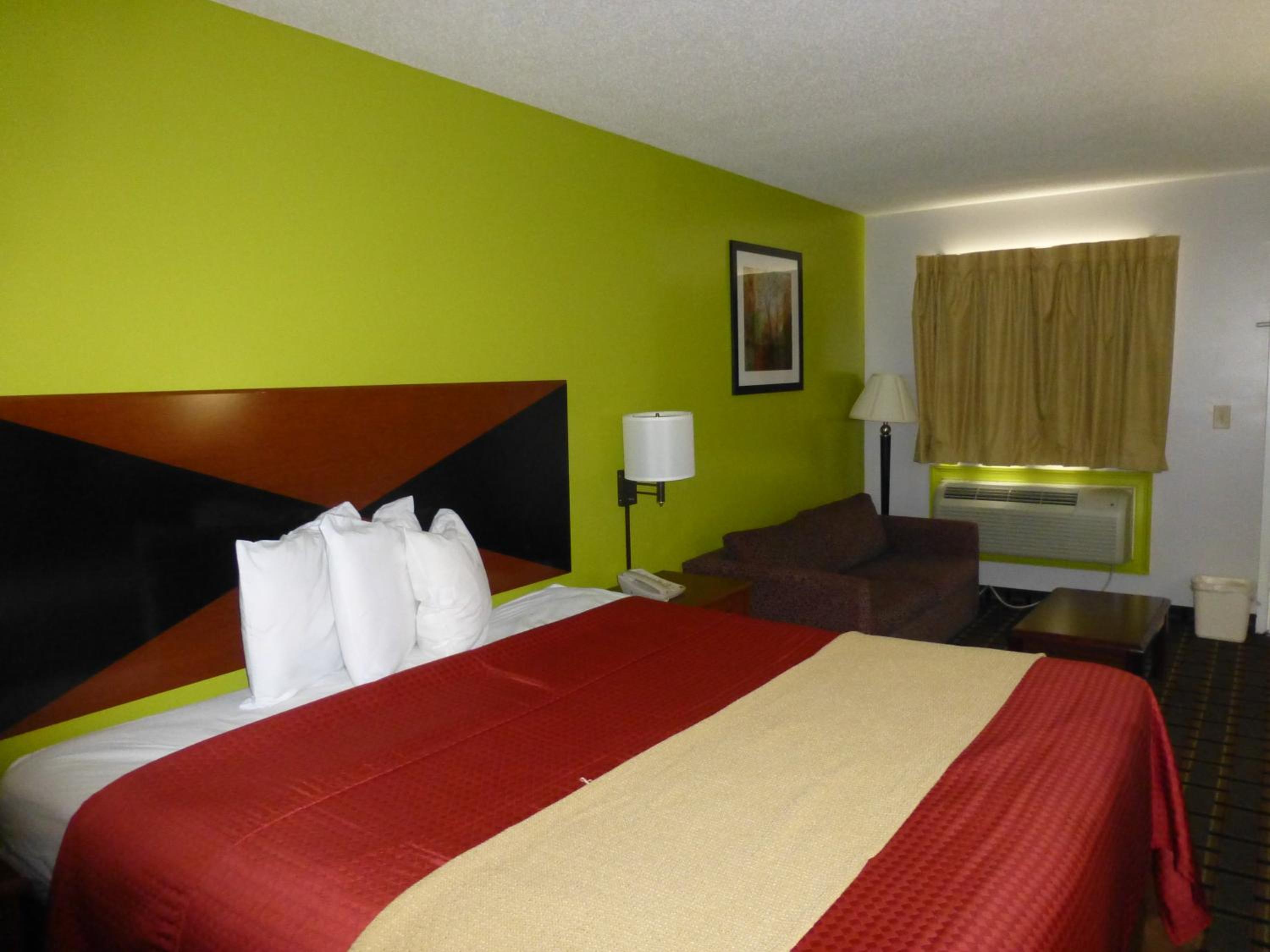 King Suite with Sofa Bed photo 3