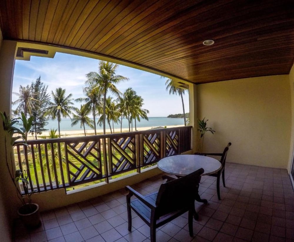 Deluxe Sea View Twin Bed - Photo 6