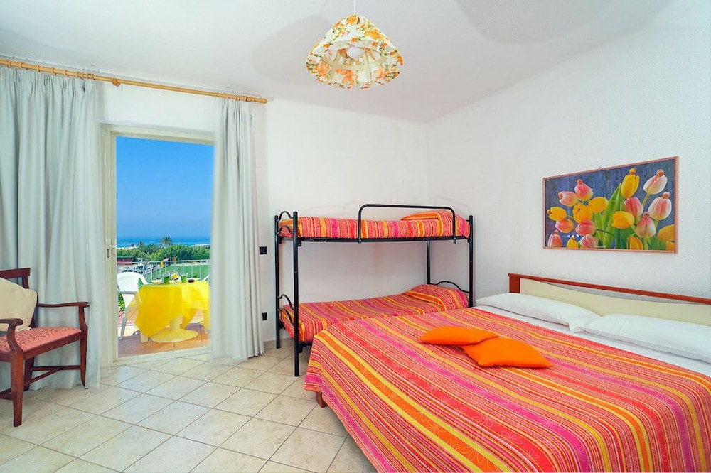 Double or Twin Room, Pool View photo 2