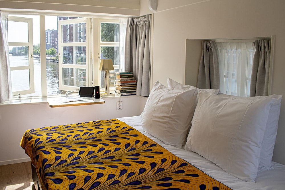 Apartment, 1 Double Bed, Canal View photo 3
