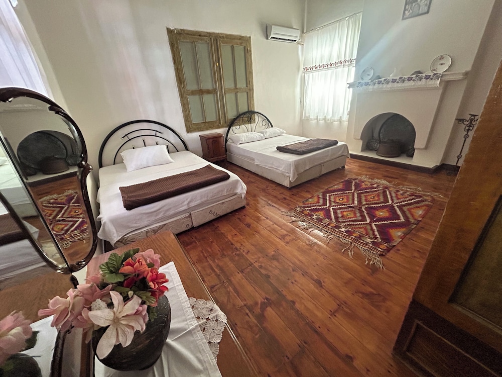 Quadruple Room photo 2