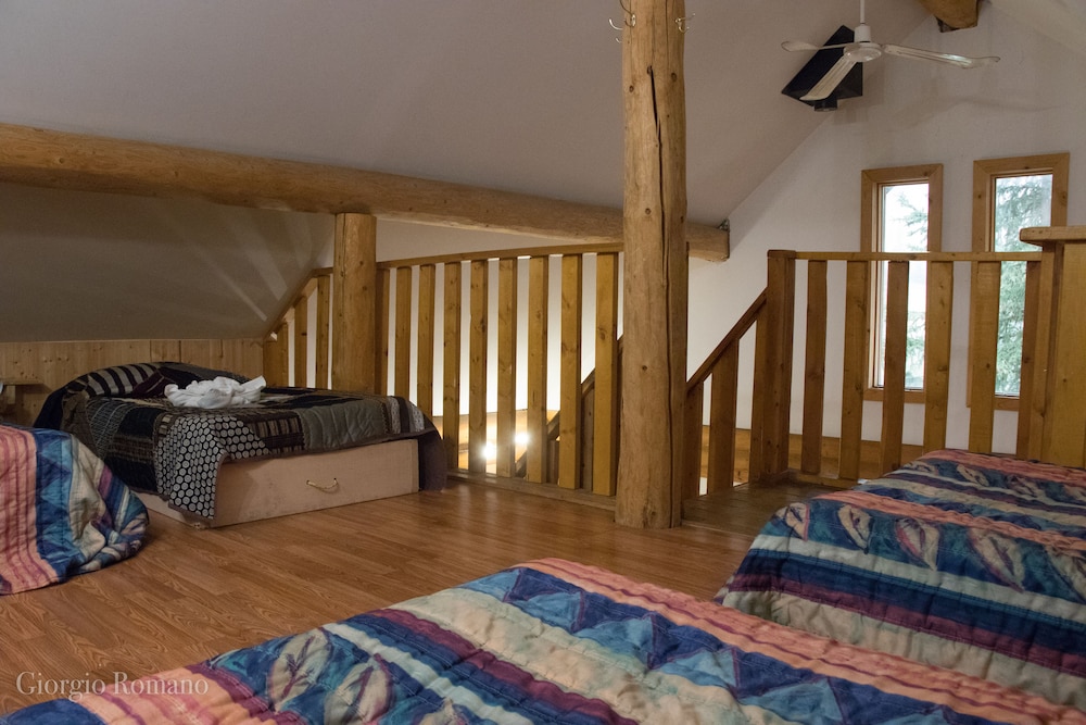 Chalet, 3 Bedrooms, Lake View, Lakeside photo 3