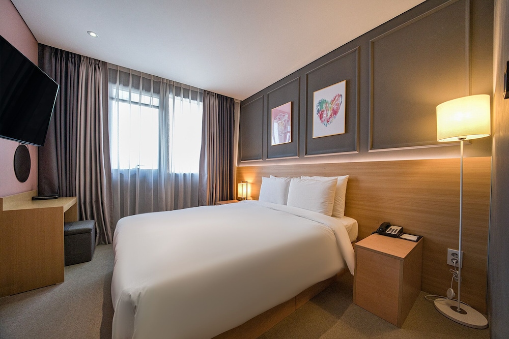 Standard Double Room, Women only