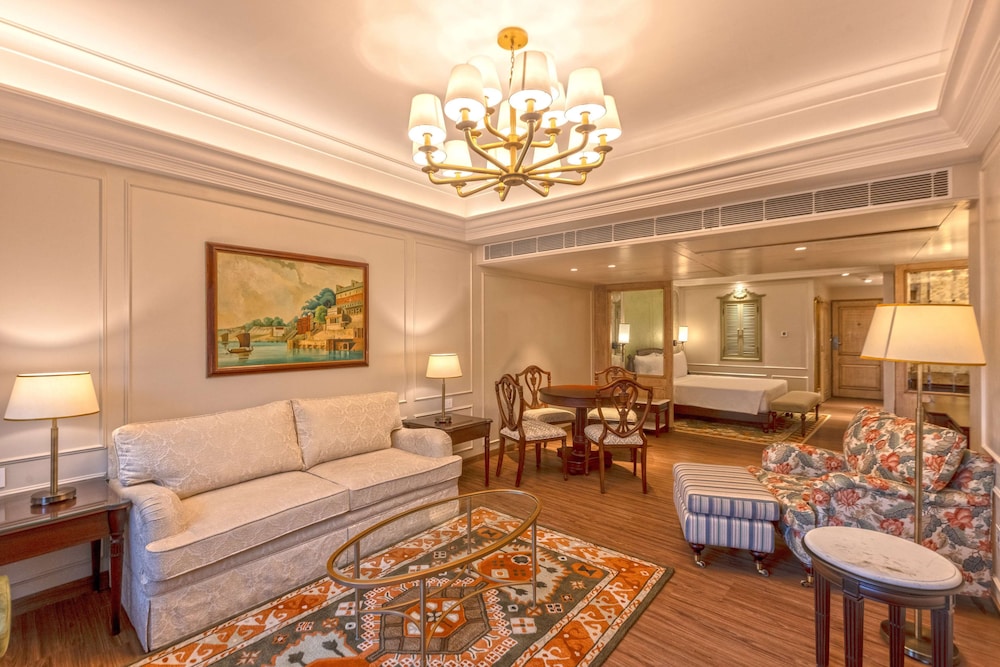 Suite, 1 Bedroom, Valley View - Photo 1