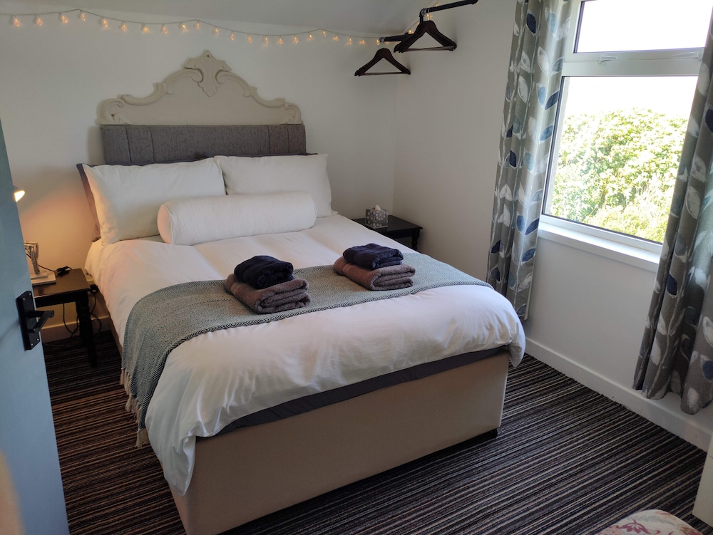 Apartment, 2 Bedrooms (Meadow View) photo 1