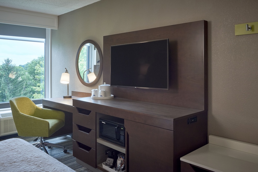 Business Room, 1 King Bed With Sofa Bed, Non Smoking - Photo 2
