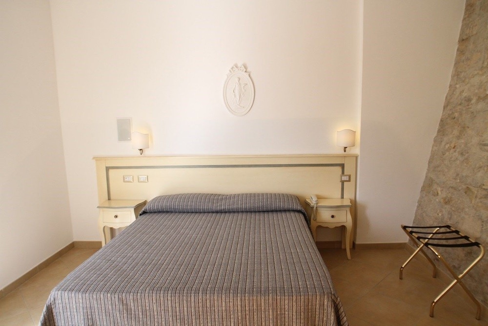 Basic Double Room