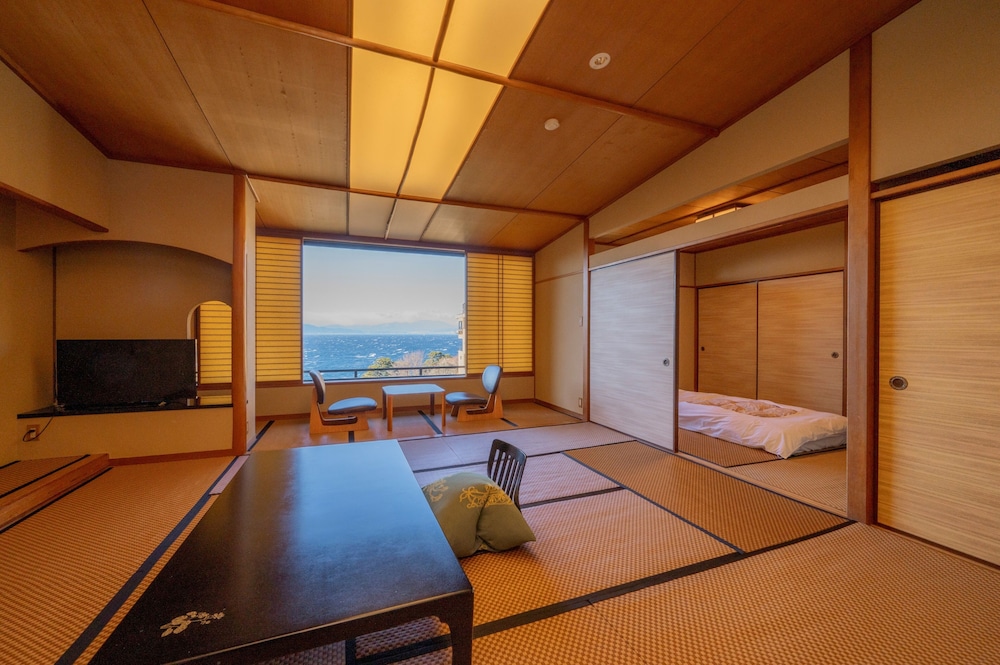 Superior Quadruple Room, Non Smoking, Sea View photo 2