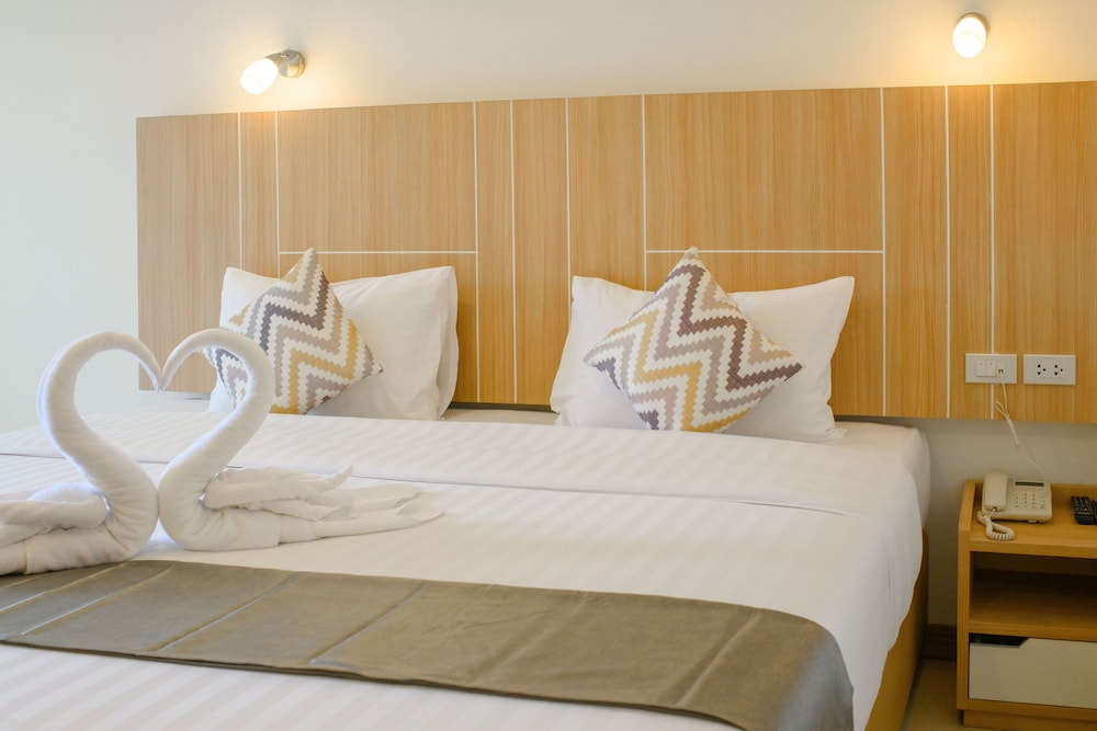 Deluxe Double Room - Photo 9