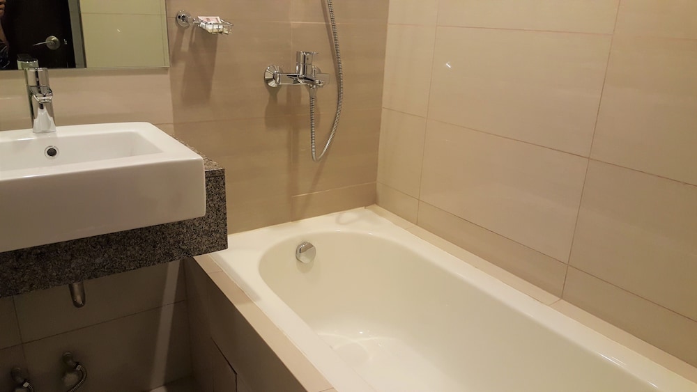 8 Newtown Apartment 1b photo 3