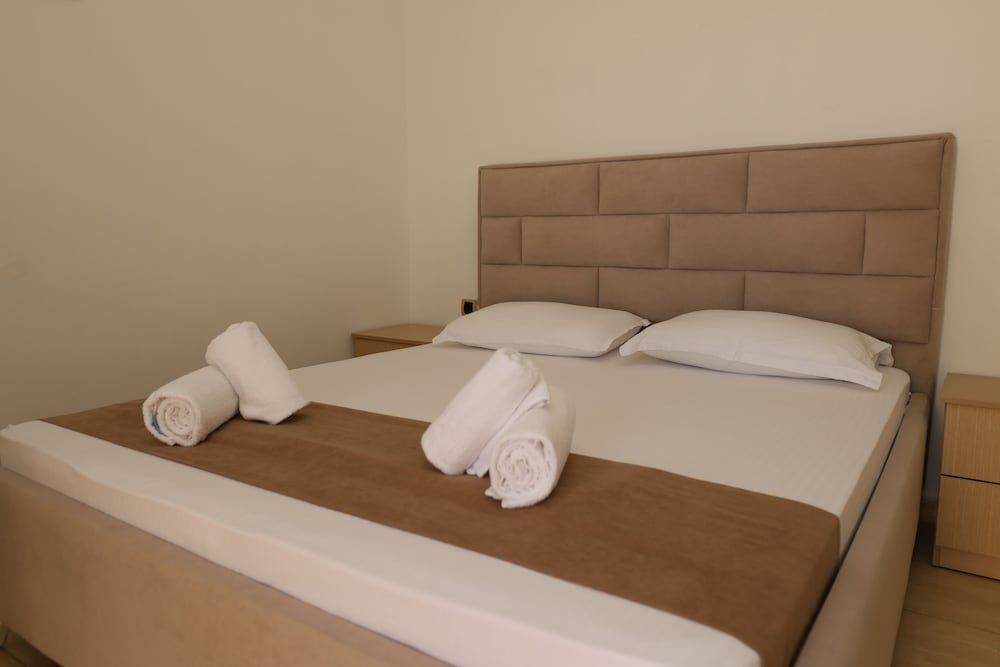 Family Apartment, 4 Bedrooms, Non Smoking, Bathtub photo 3