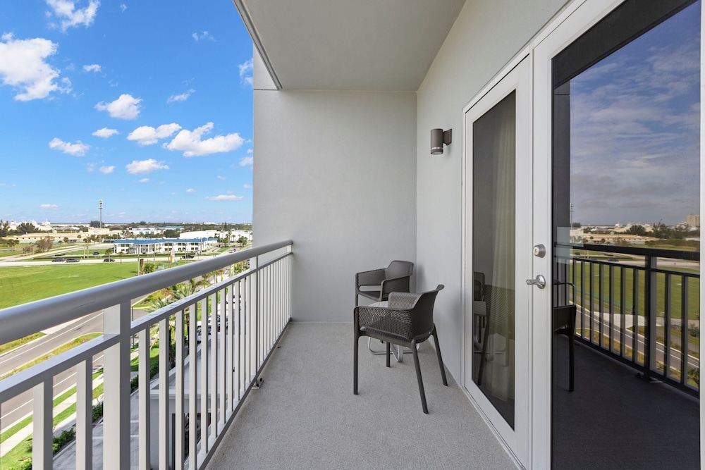 Suite, 1 Bedroom, Balcony