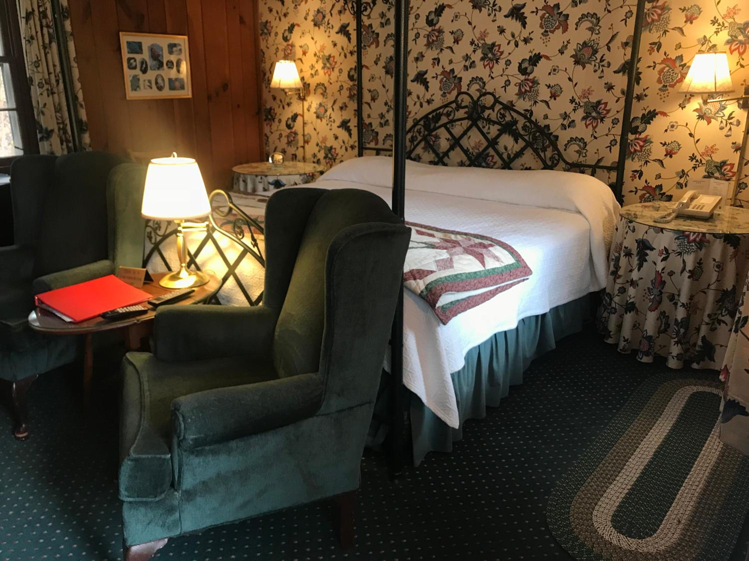 Deluxe King Room photo 2