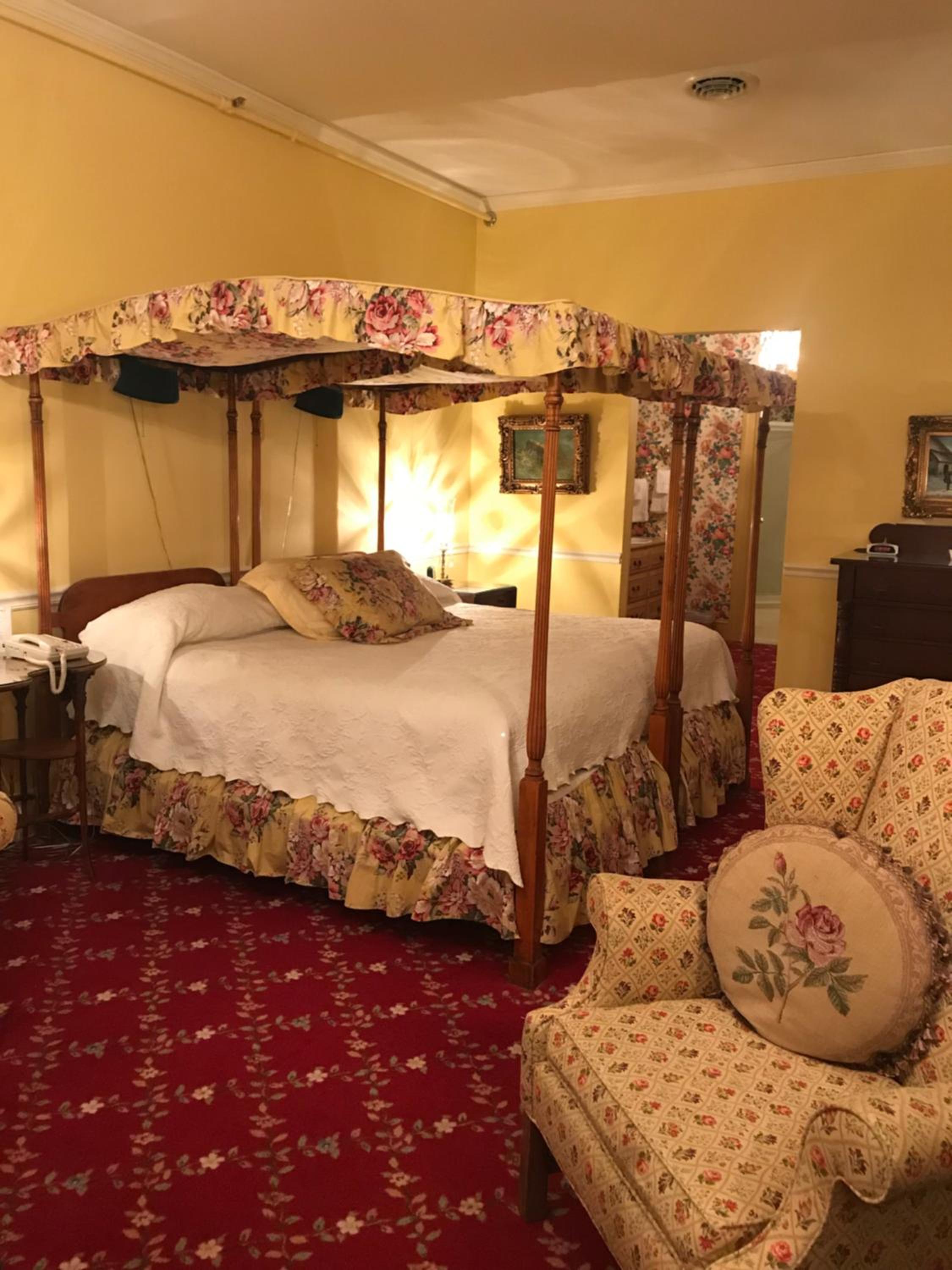 King Room With Sofa Bed photo 1