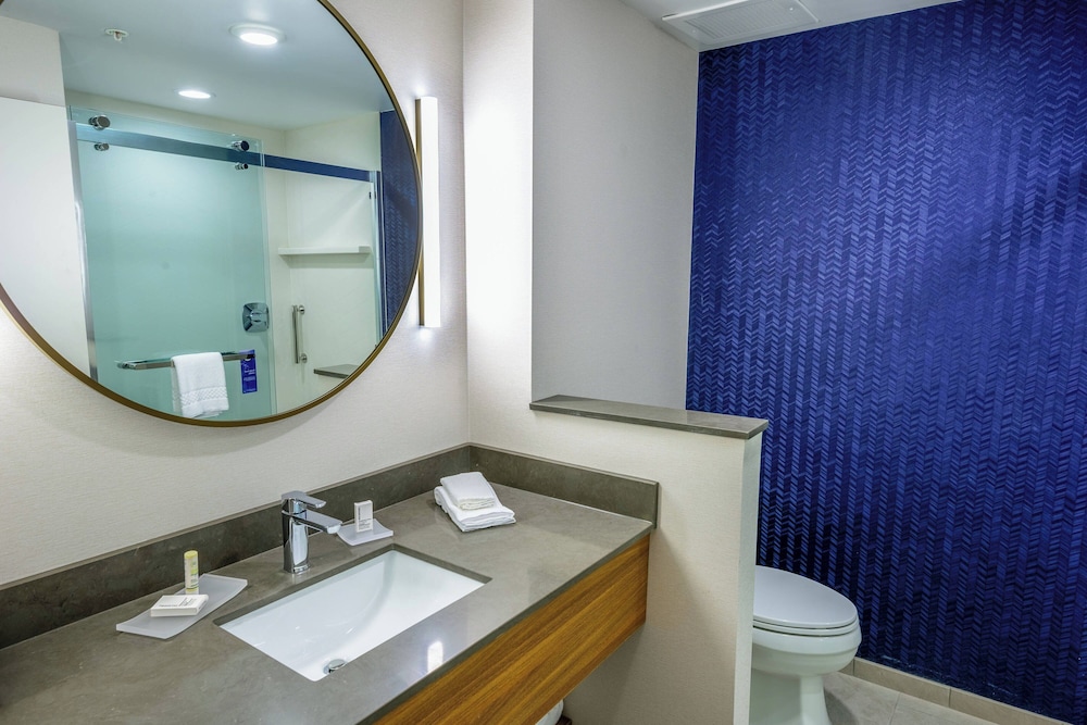 Room, 2 Queen Beds (Hearing Accessible) - Photo 2