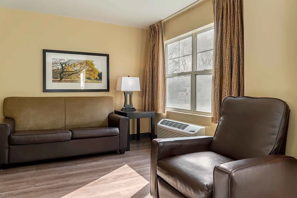 Deluxe Suite, 2 Double Beds, Non Smoking