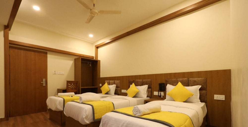 Basic Triple Room photo 1