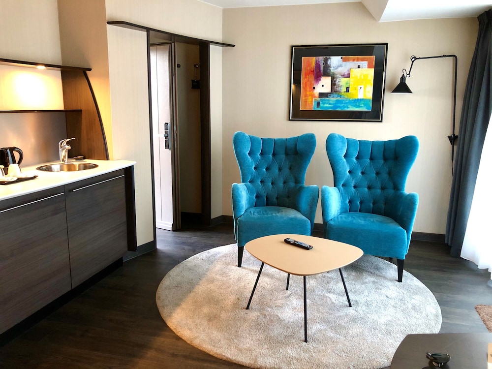 Exceptional Double with Balcony - Photo 2