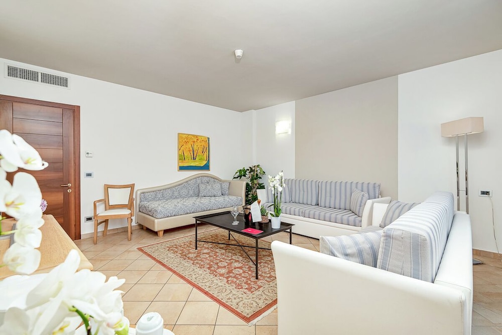 Junior Studio Suite - Photo 2