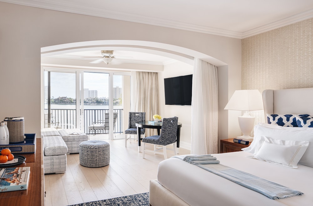 Lake View Junior Suite King + Accessible