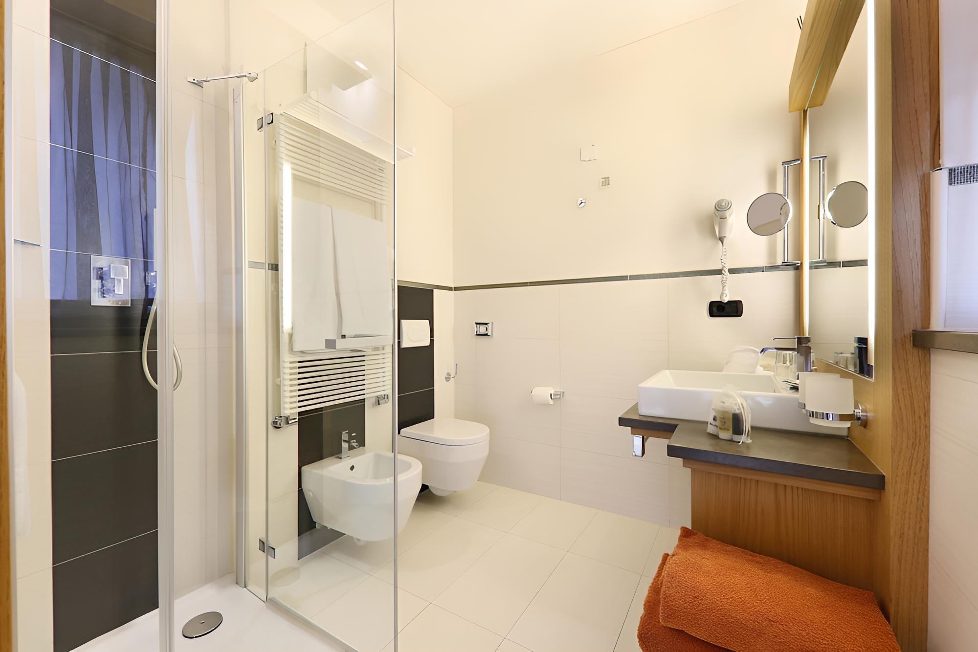 Superior Triple Room, Terrace, Mountainside