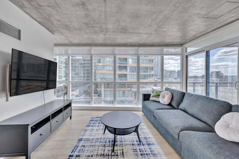 Luxury Single Room, City View