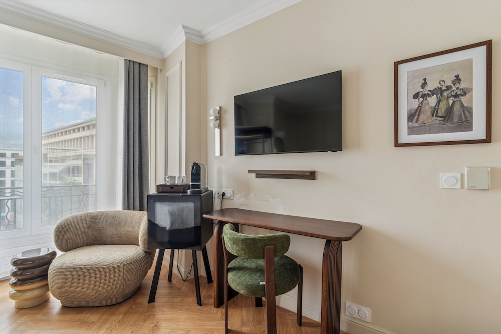 Deluxe Room, Balcony photo 2