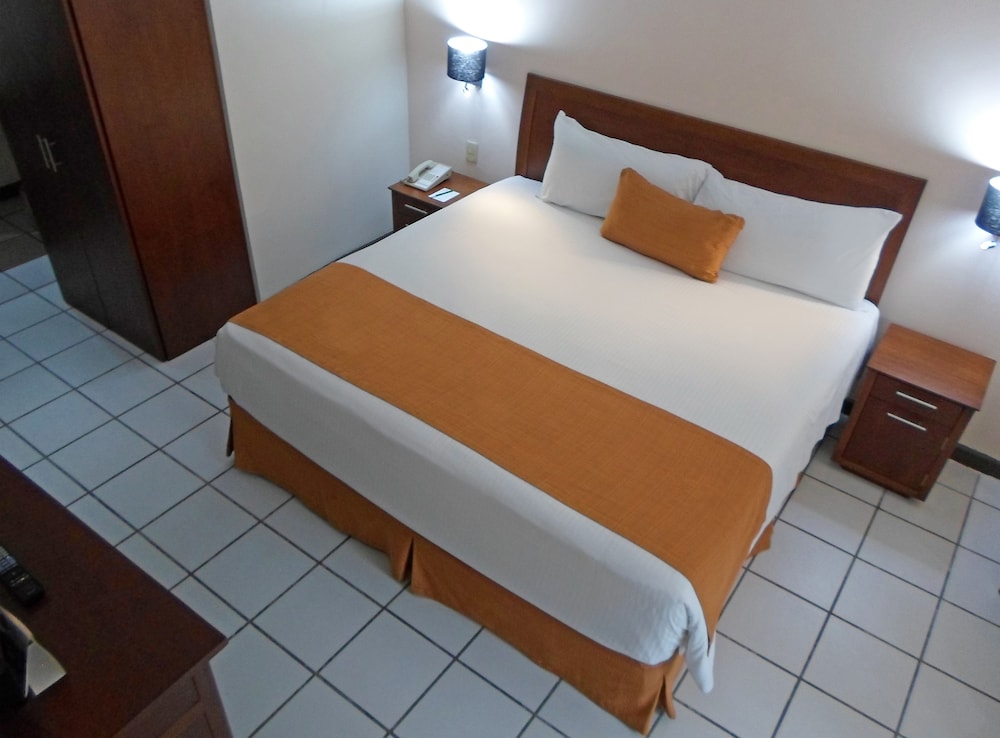 Standard Single Room - Photo 2