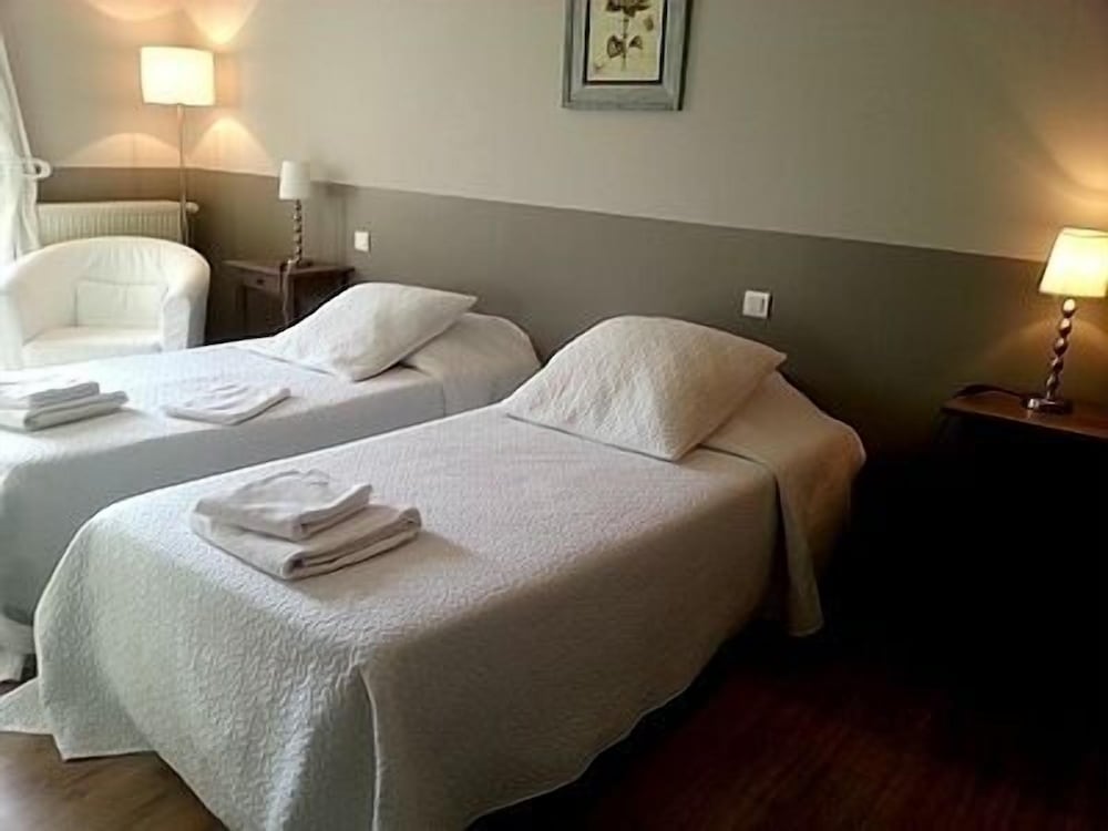 Family Room (For 2 adults and 2 Children under 12)