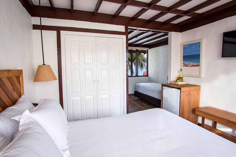 Double Room - Photo 8