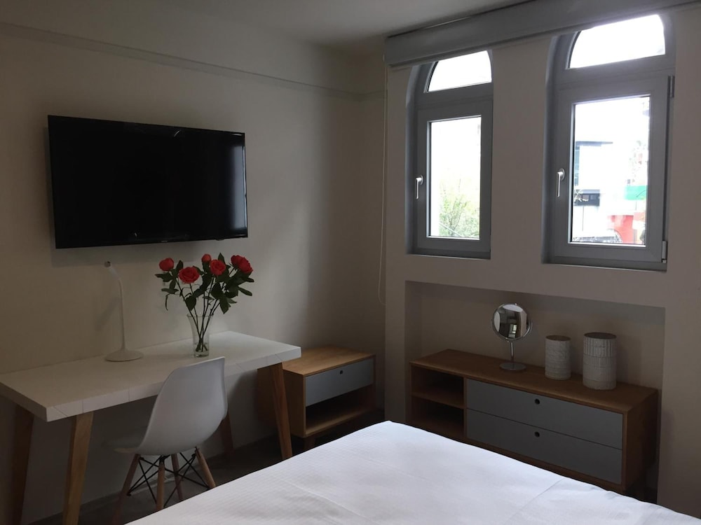 Double Room - Photo 5