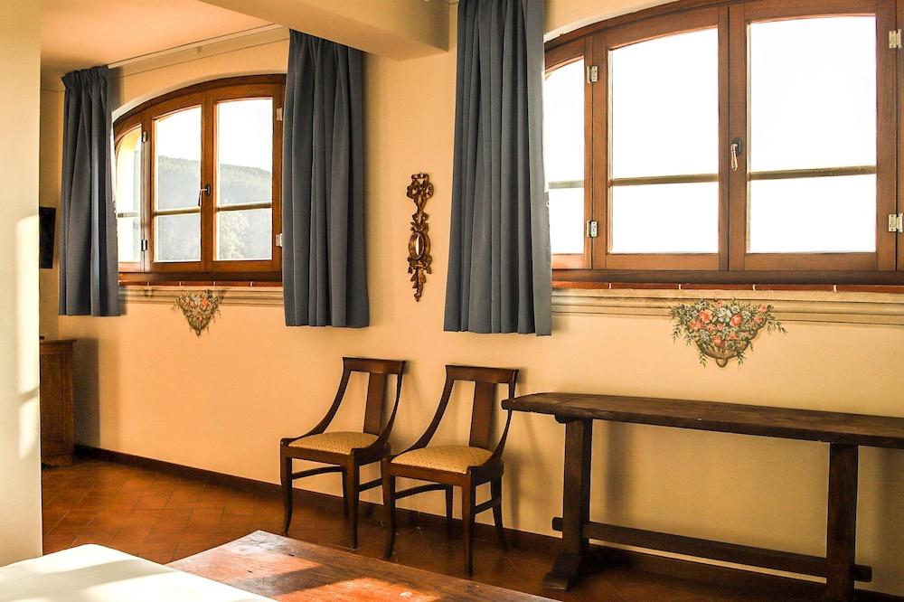 Deluxe Suite - Photo 14