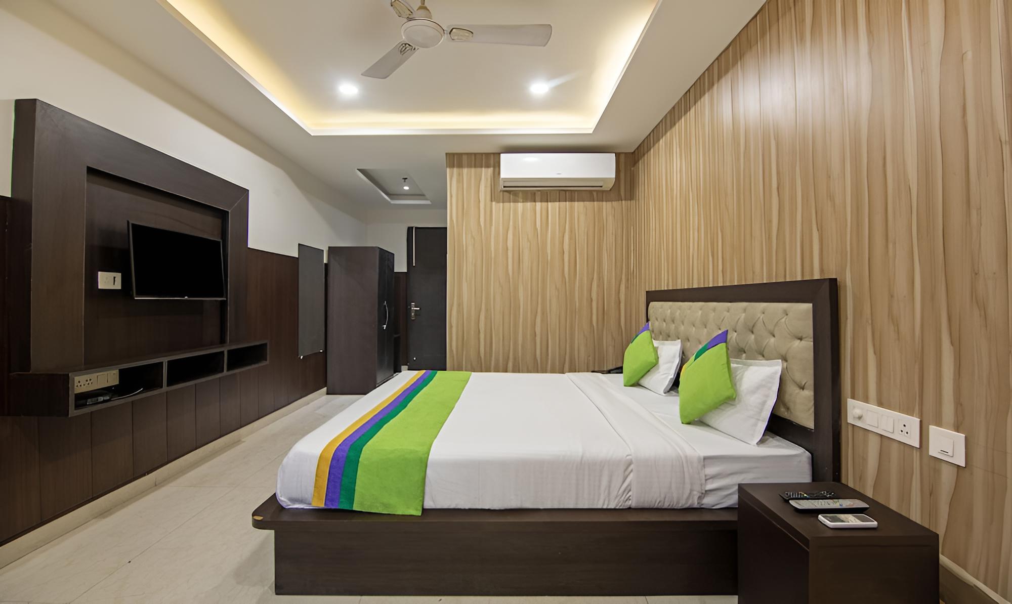 Deluxe Double Room photo 3
