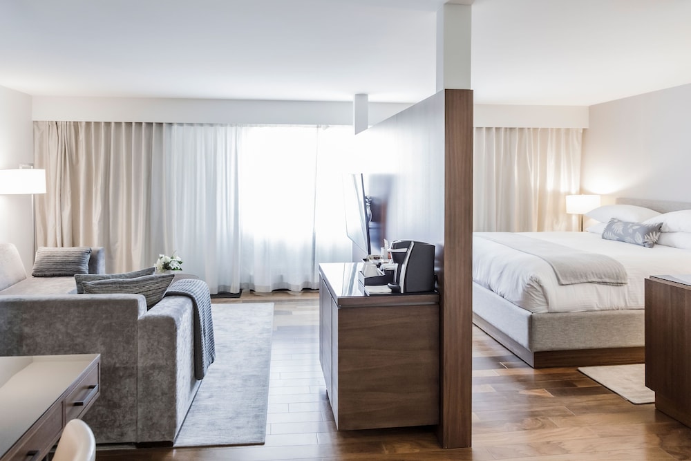 Studio Suite, 1 King Bed, City View - Photo 1