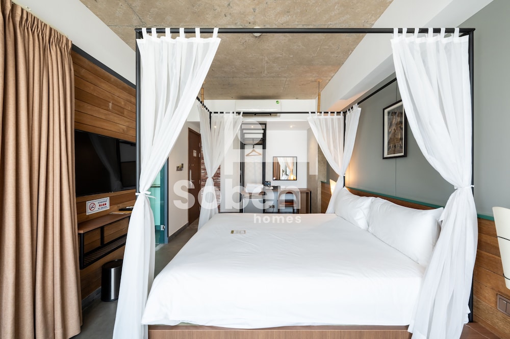 Junior Double Room