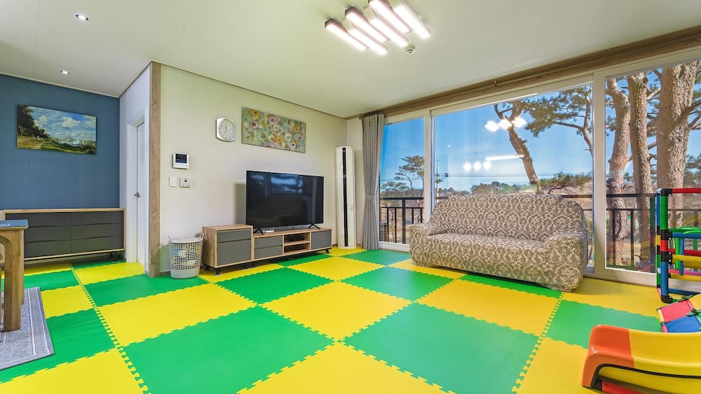 Basic Room, 2 Bedrooms (Pinetree (2F)) - Photo 1