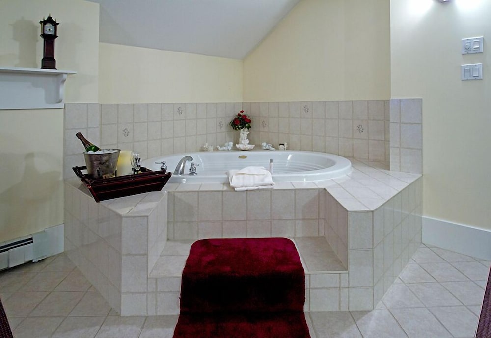 Executive Suite, 1 King Bed photo 3