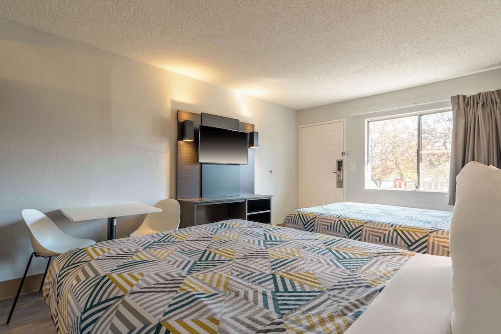 Standard Room, 2 Double Beds, Smoking, Kitchenette photo 1