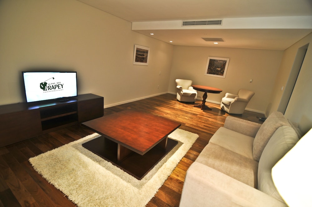 Luxury Suite photo 3