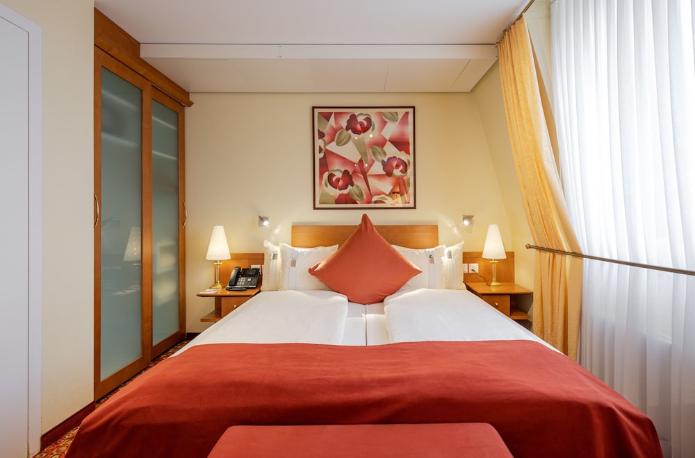 Superior Twin Room, 2 Twin Beds - Photo 10